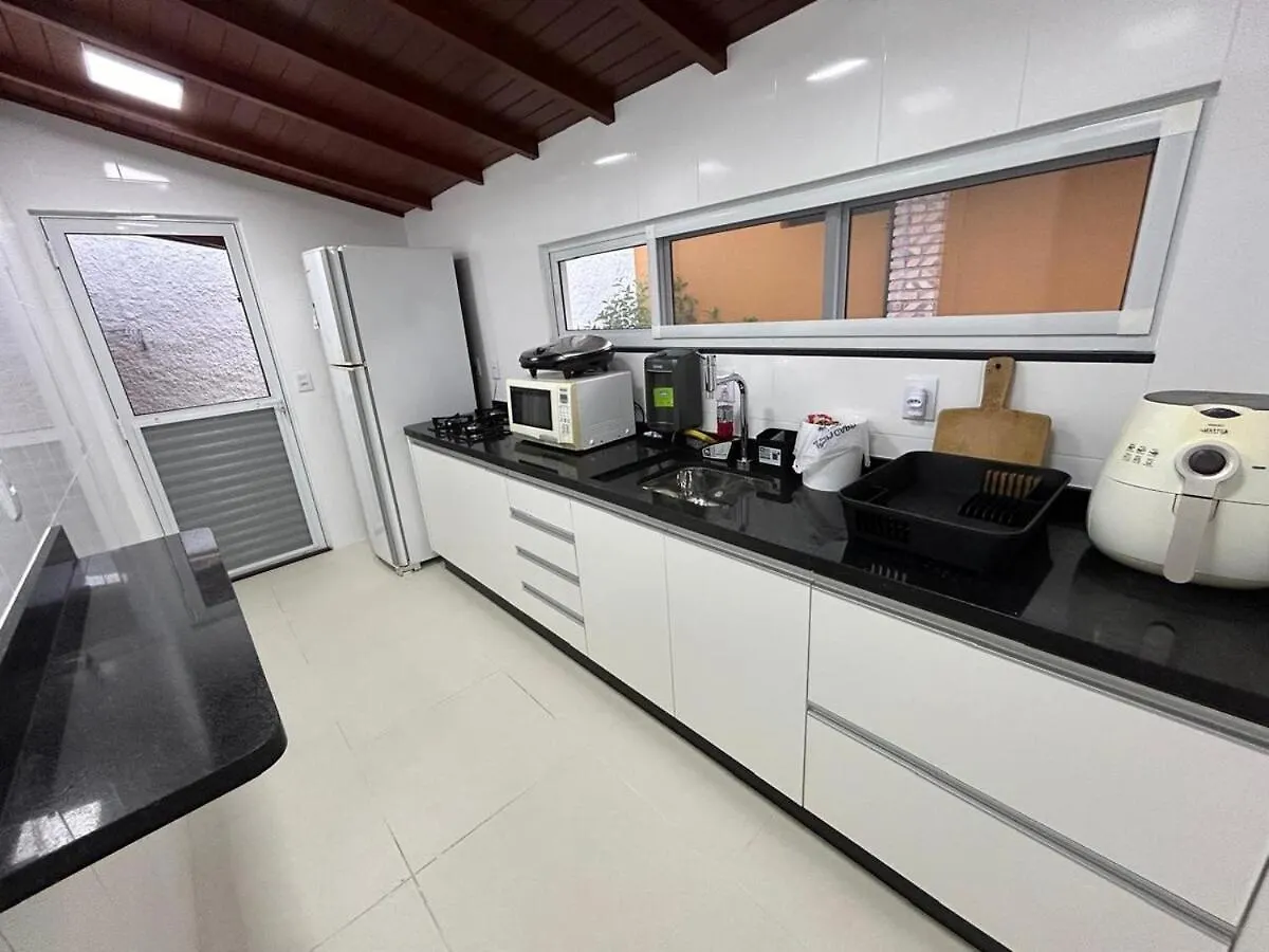 Casa Em Lindo Condominio Na Praia De Ponta Das Canas Florianópolis 度假居